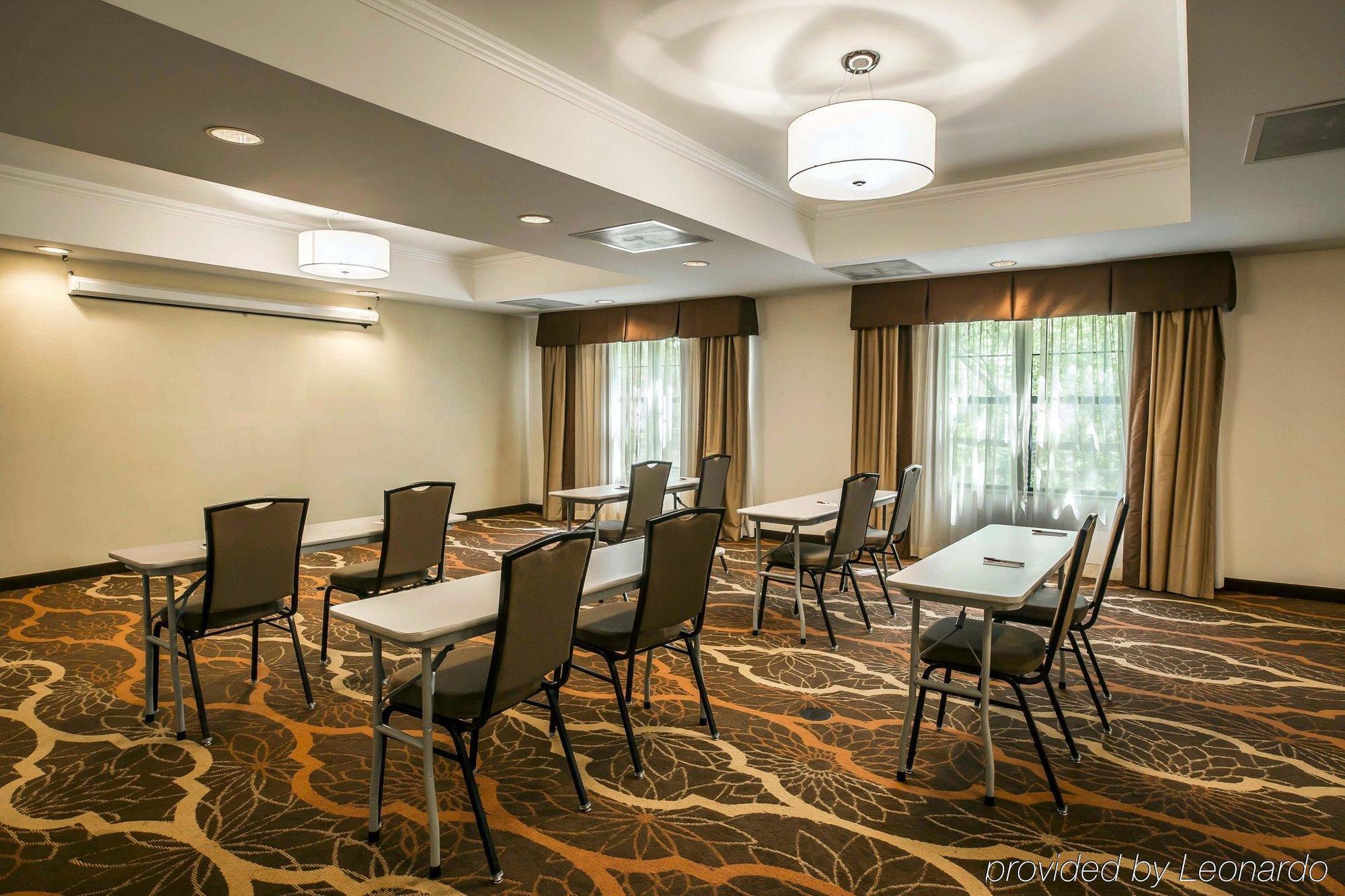 Comfort Suites Hanes Mall Уинстон-Сейлем Экстерьер фото
