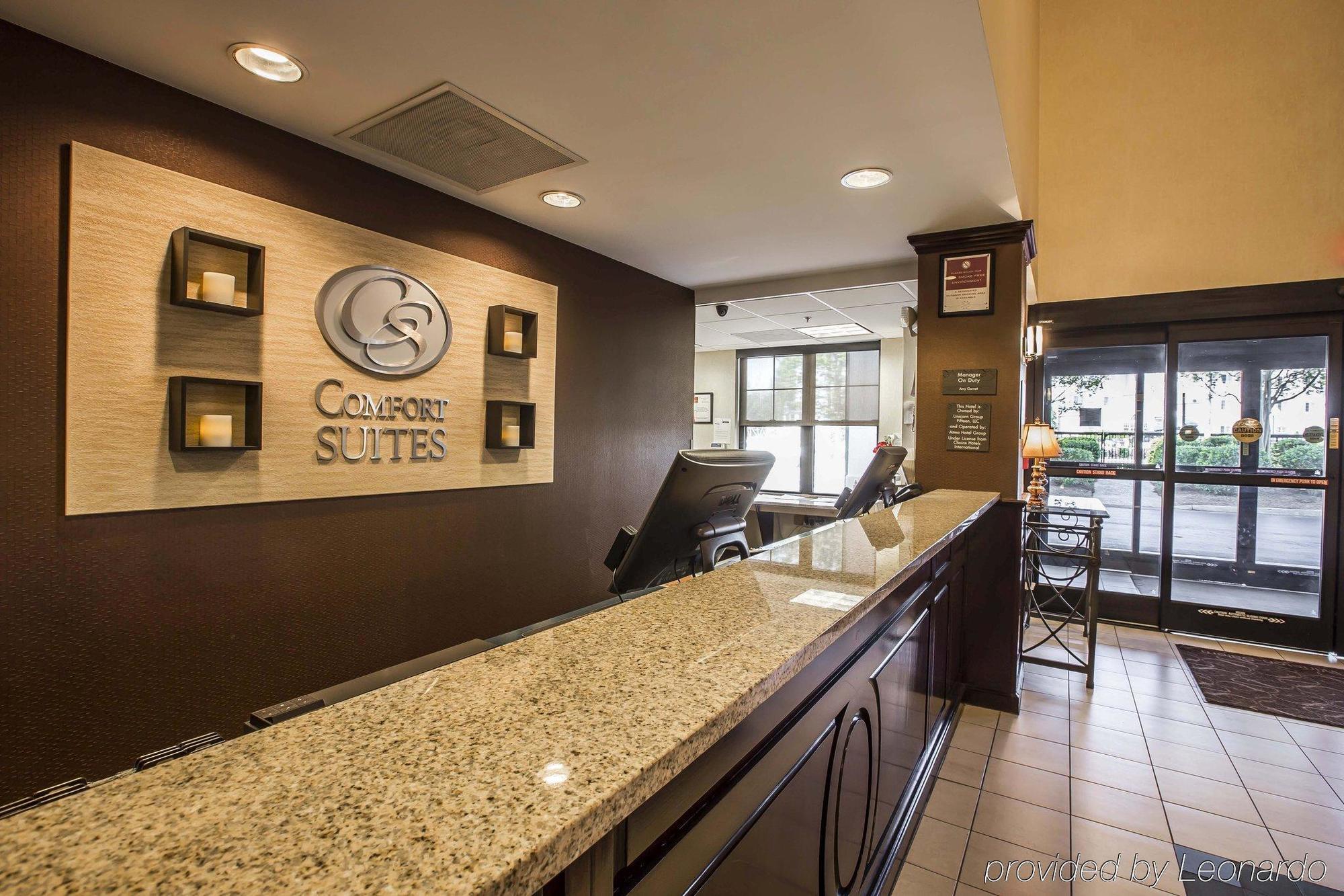 Comfort Suites Hanes Mall Уинстон-Сейлем Экстерьер фото