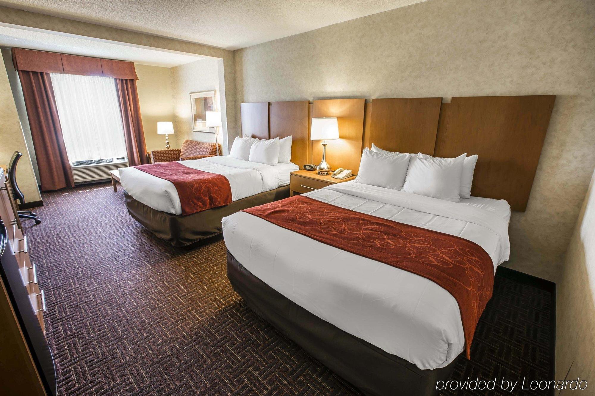Comfort Suites Hanes Mall Уинстон-Сейлем Экстерьер фото