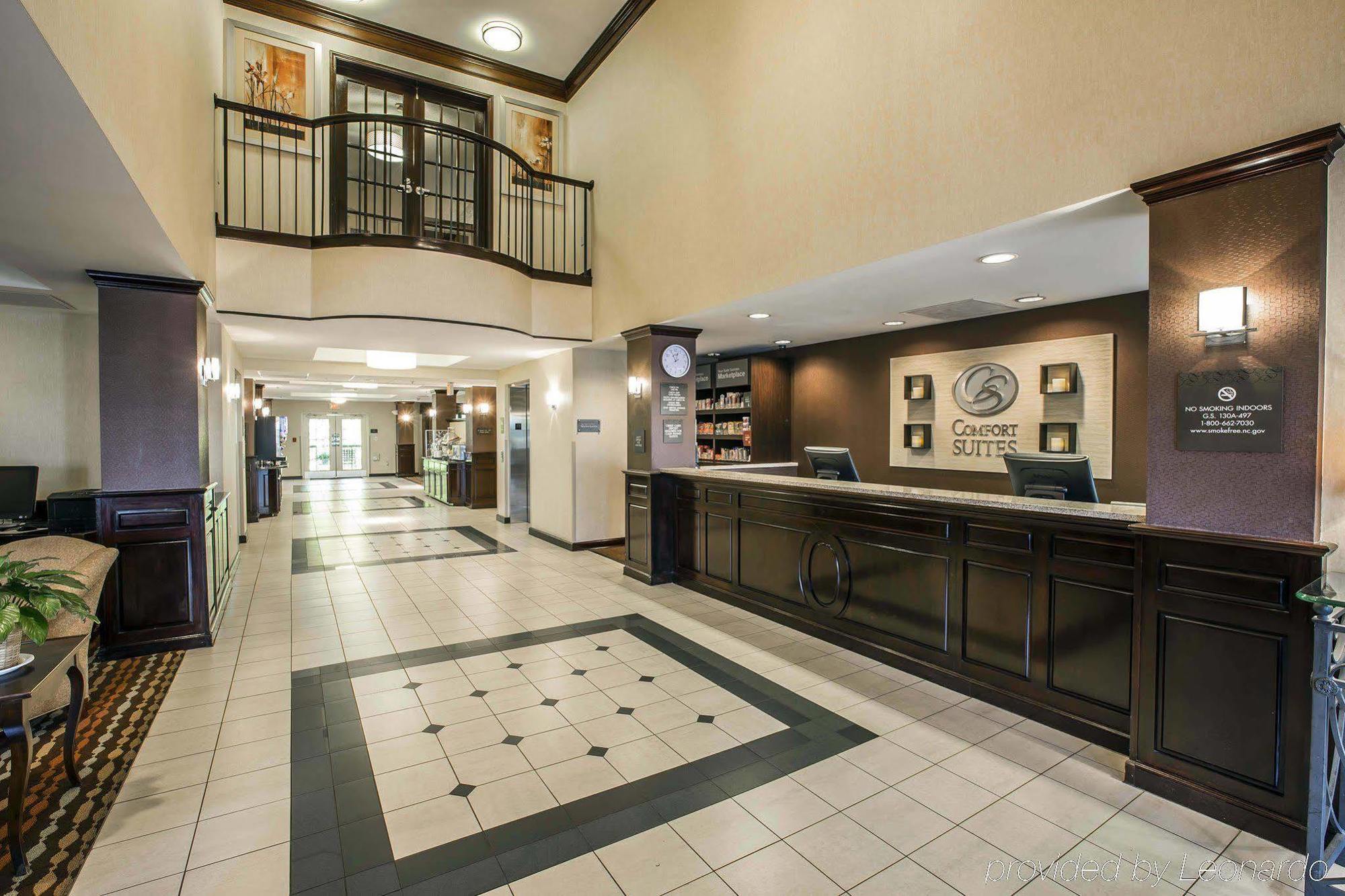 Comfort Suites Hanes Mall Уинстон-Сейлем Экстерьер фото