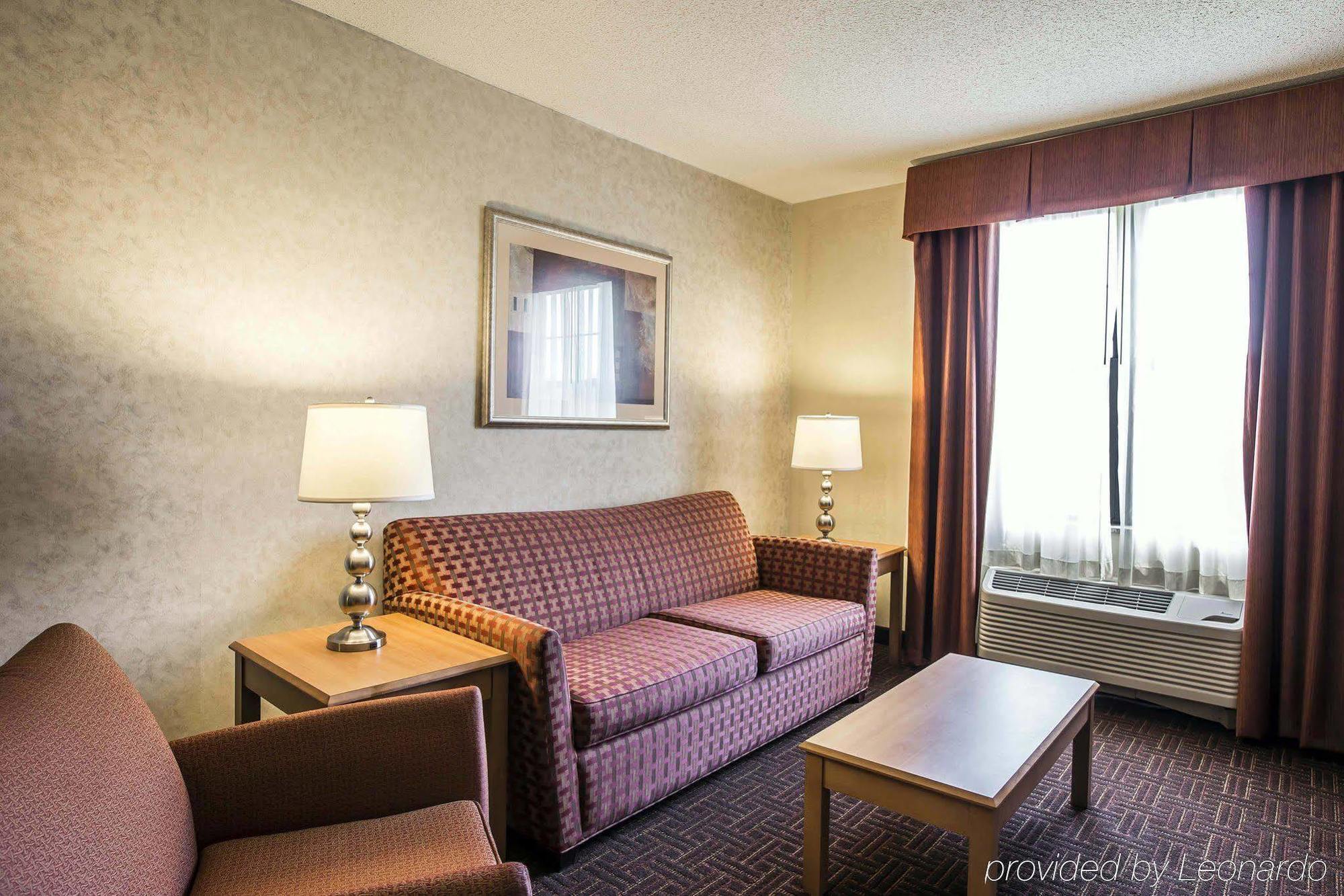 Comfort Suites Hanes Mall Уинстон-Сейлем Экстерьер фото